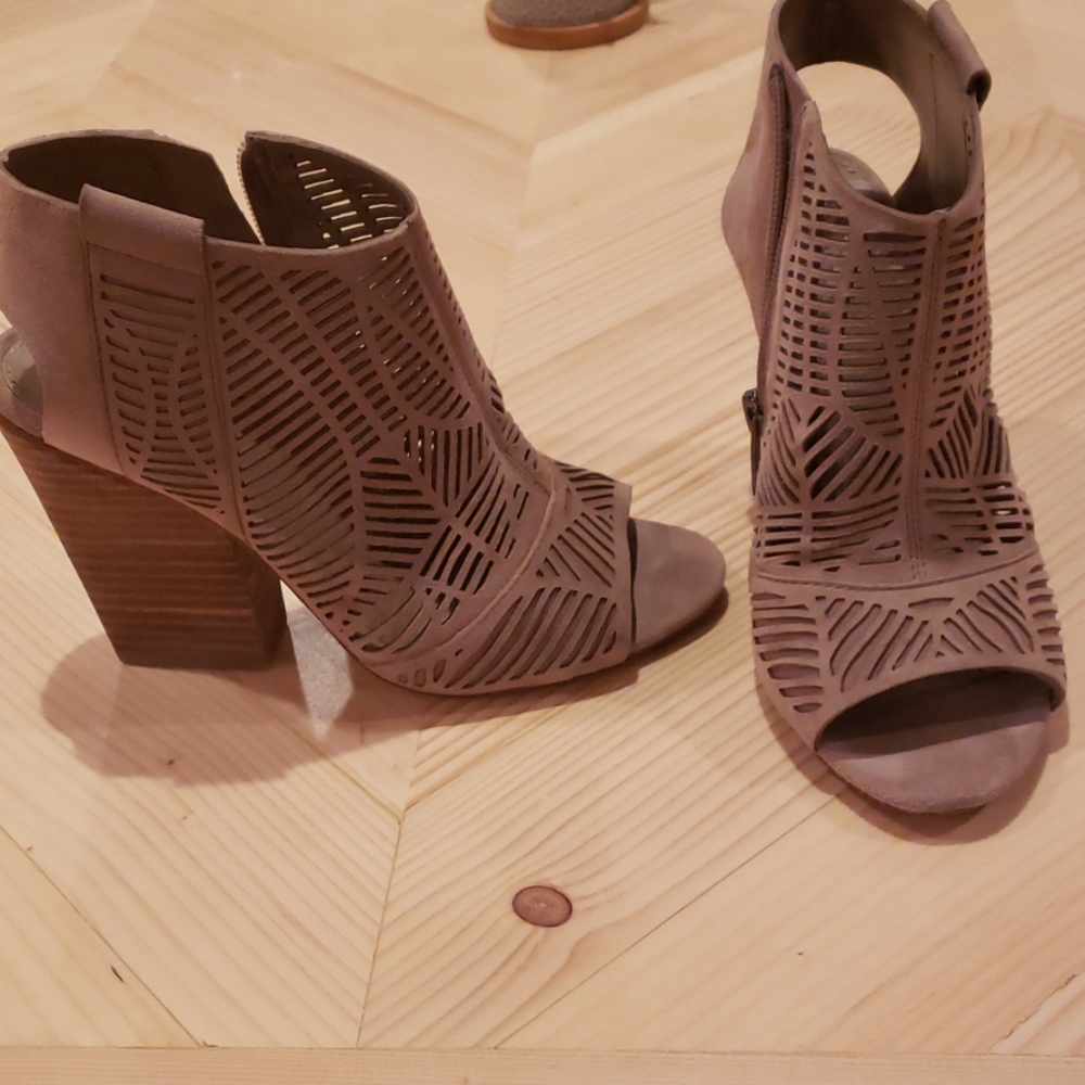 Vince Camuto Cut Out Side Zip Bootie Taupe